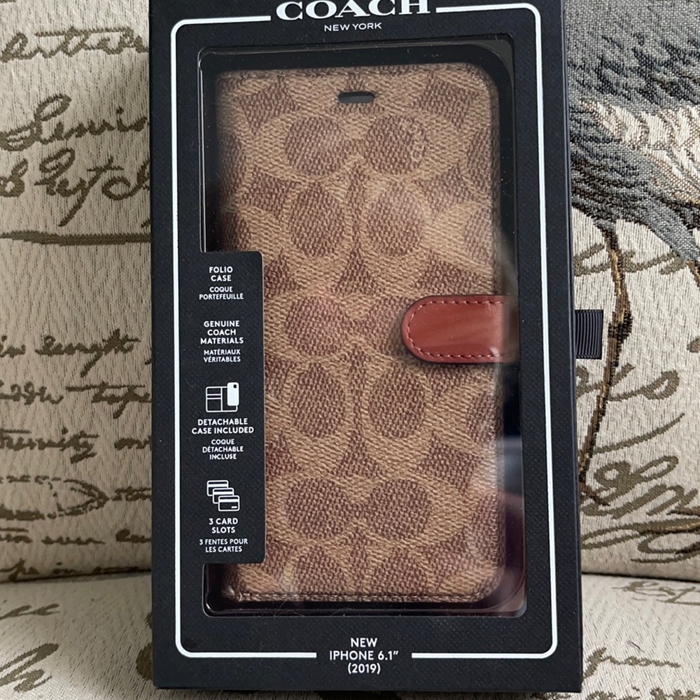 Coach iPhone 11 Folio Case (6.1) 2019